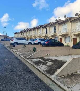 Casa - Cotia 415 mil