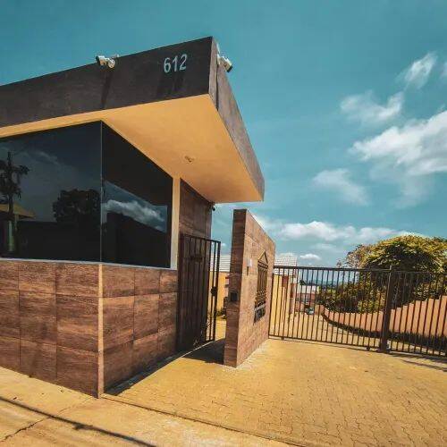 Casa - Cotia 280 mil