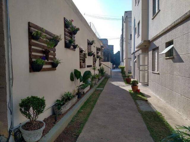 Apartamento para Venda em Carapicuíba - 4