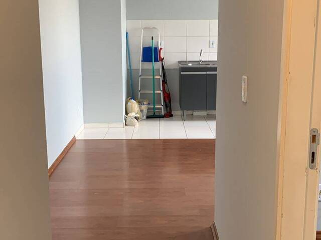 #1583 - Apartamento para Venda em Carapicuíba - SP