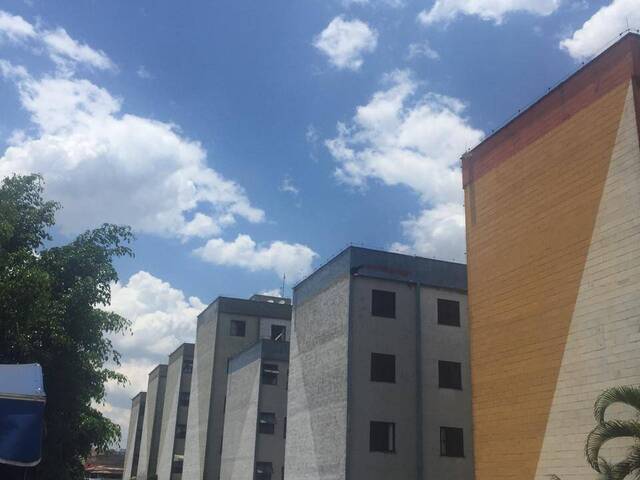 #1630 - Apartamento para Venda em Carapicuíba - SP - 1