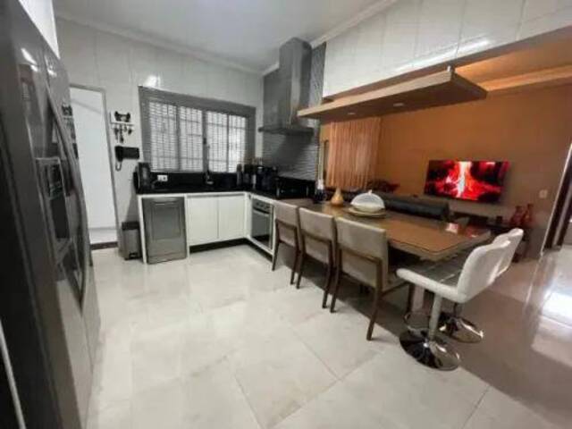 #1817 - Casa para Venda em Barueri - SP - 2