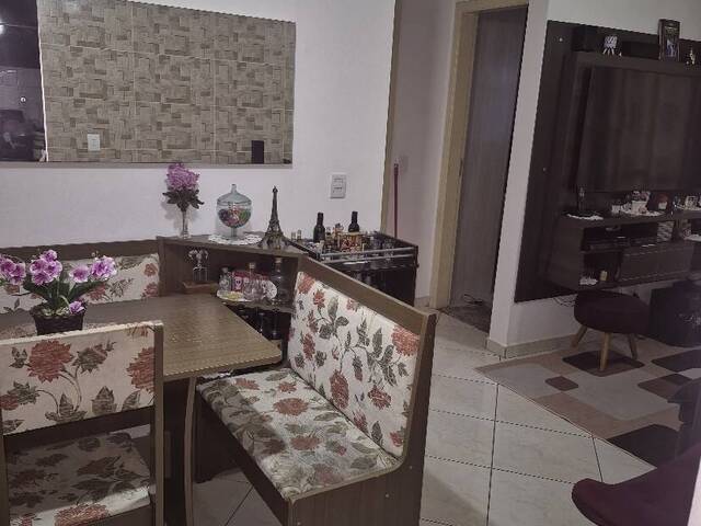 #1893 - Apartamento para Venda em Carapicuíba - SP