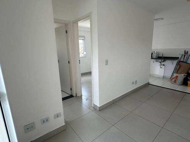 Apartamento para Venda em Carapicuíba - 3