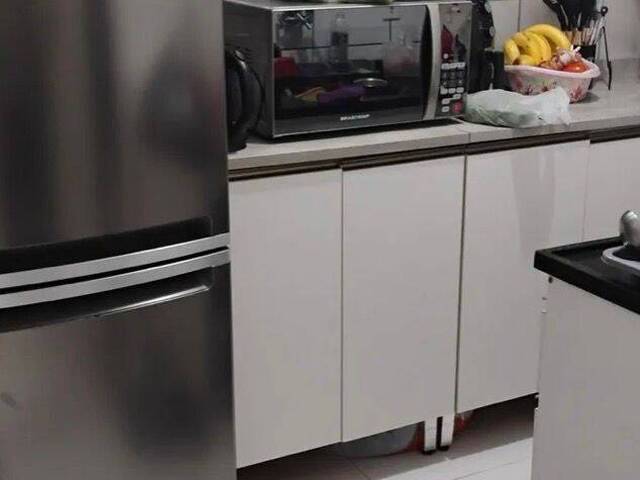 Apartamento para Venda em Carapicuíba - 4