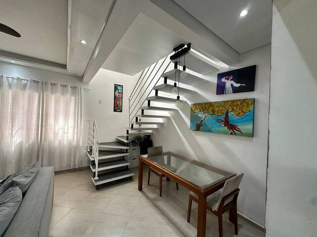 Casa para Venda em Carapicuíba - 2
