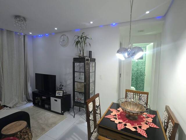 Apartamento para Venda em Carapicuíba - 4